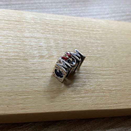 Mom Charm Pandora Disney like new, red and silver