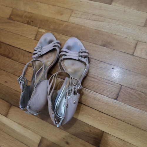 Nine West women's pumps used, size 40, beige