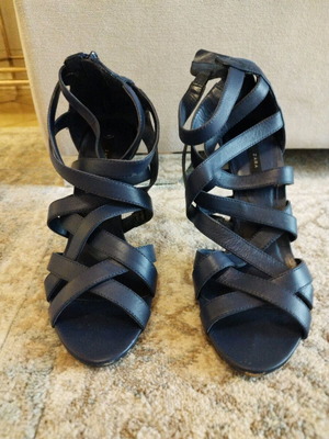 Leather blue navy sandals Zara like new