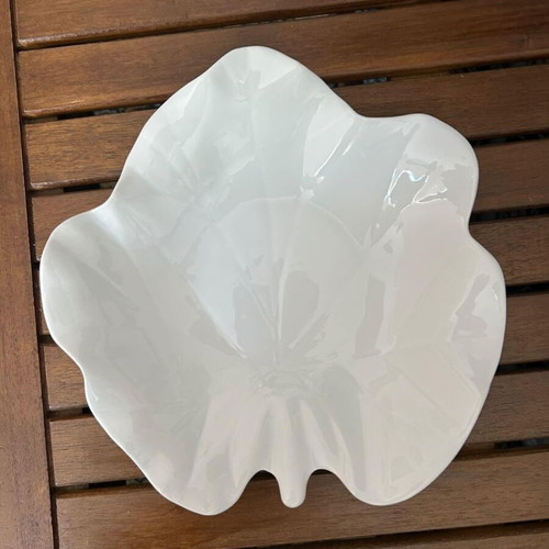 Decorative platter white like new