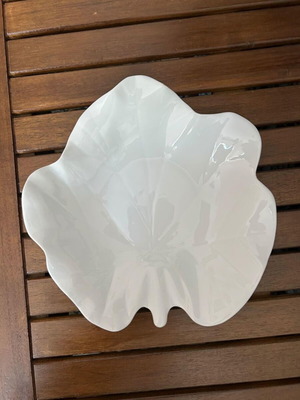 Decorative platter white like new