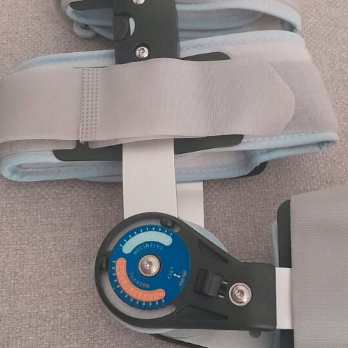 Telescopic functional knee brace like new Rom