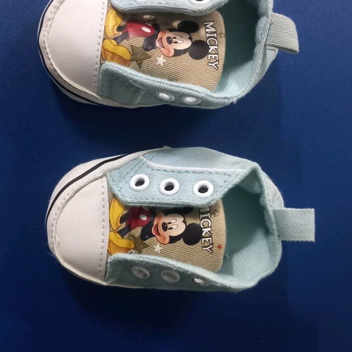 Baby shoes used, cuddly style with Mickey
