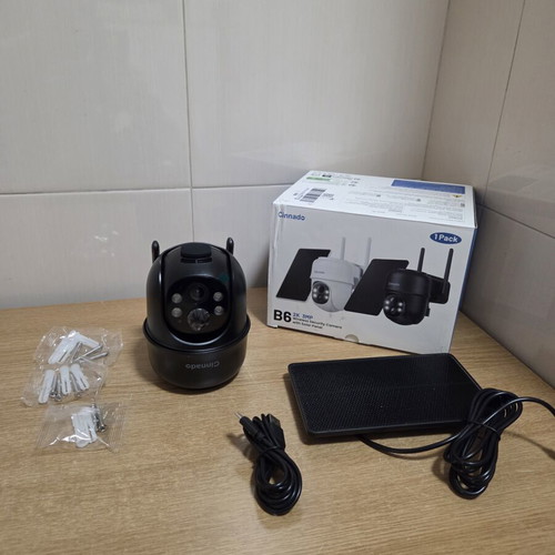 Cinnado B6 2K Wireless Security Camera with Solar Panel new