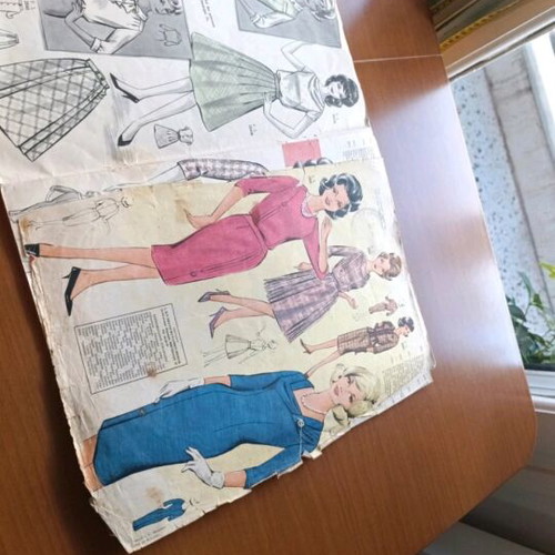 Fashion magazines used 1950-1960 for collectors