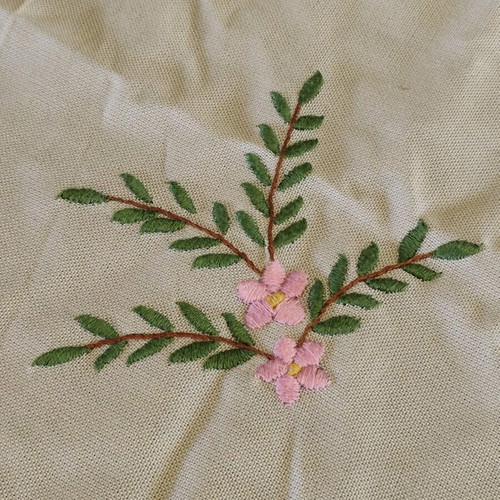 Handmade tablecloth 170 cm diameter like new