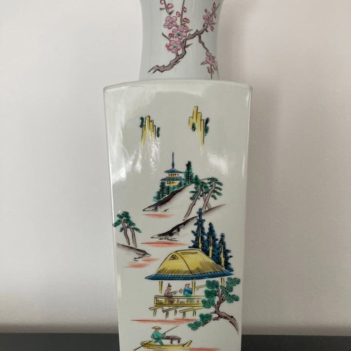Porcelain Japanese antique vase handmade very large like new