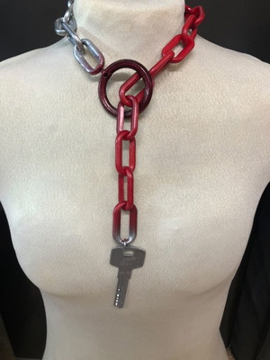 Distressed Bloody Necklace Choker with Stainless Steel Key Accessory