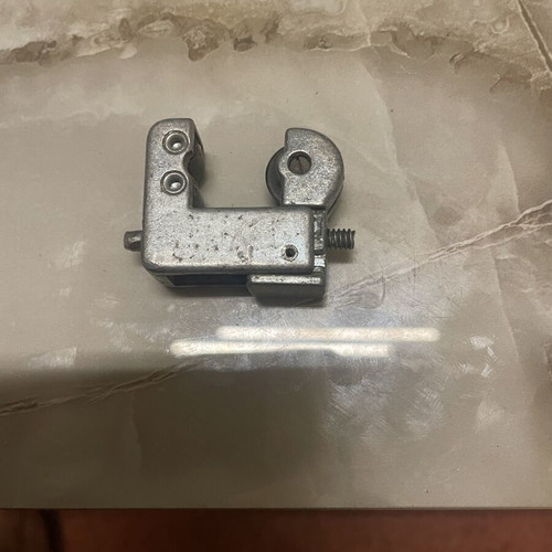 Tube cutter used tool