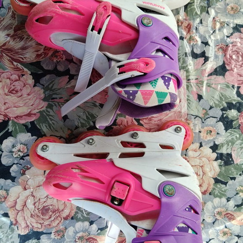 Athlopaidia adjustable size rollerskates for kids