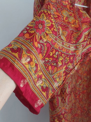 Bohoo Fashion Kaftan like new, 80% silk, paisley pattern