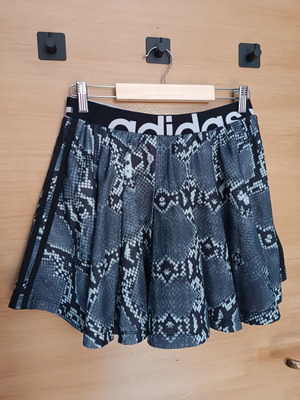 Adidas skirt with snake print like new, gray