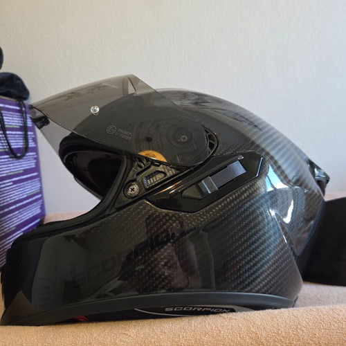 Scorpion EXO 1400 EVO II Carbon helmet like new with 2 visors