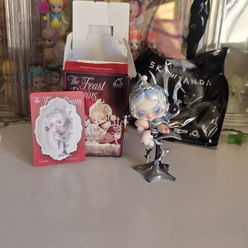 Pop Mart SkullPanda The Feast Begins The Silver Fork figure new