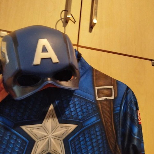 Captain America Kids Carnival Costume used, large, 12 years