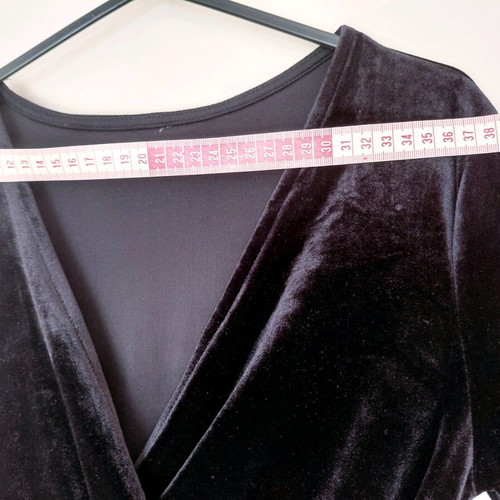 Velvet black dress H&M size S like new with belt and frill sleeves