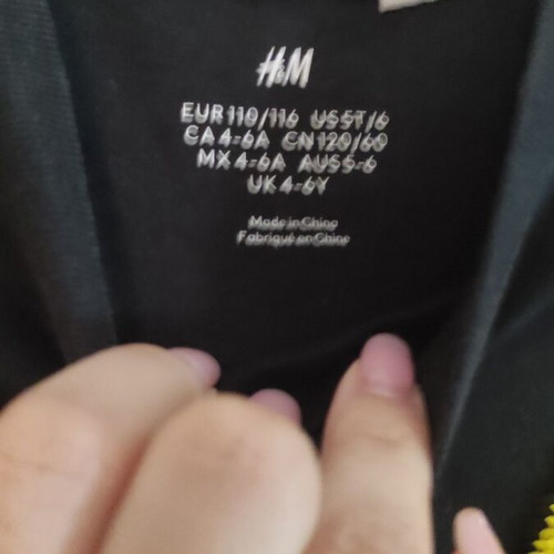 Pokemon H&M T-shirt new, size 4-6 years, black