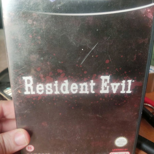 Resident Evil 1 Nintendo GameCube like new with manual