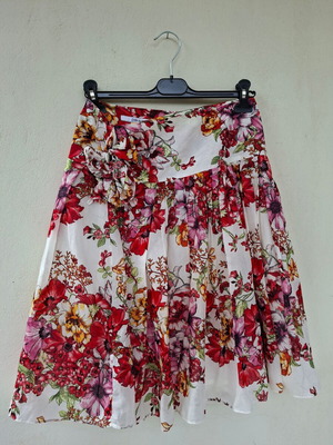 Zara floral silk blend A-line skirt with bow, like new, size S