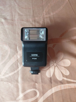 Sunpak 240 Electronic Flash like new