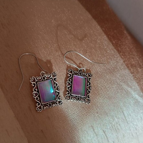 Earrings handmade from scratch with iridescent purple-turquoise cadrakia, silver hooks