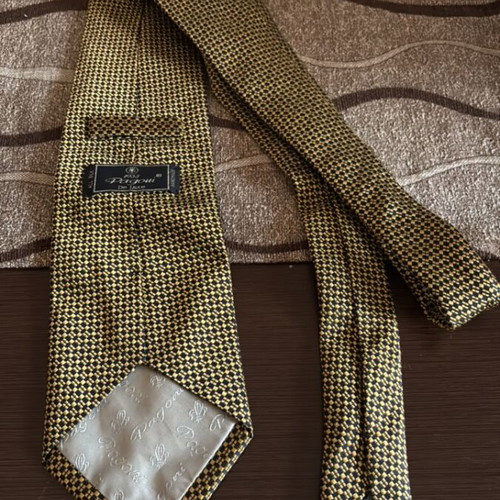 Pagoni de luxe 1933 men's silk tie like new, yellow and orange