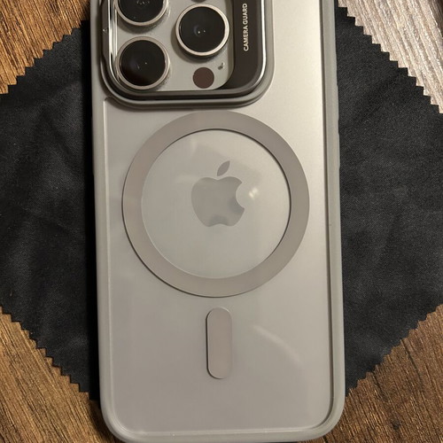 iPhone 15 Pro titanium 128GB like new, gray, dual SIM