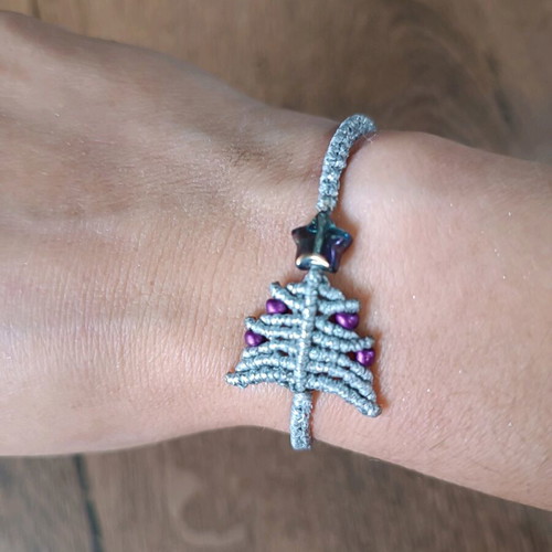 Macrame bracelet Christmas tree with glass star new, purple and silver