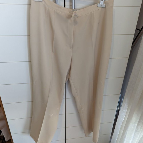 Women's beige pants used, size XXL