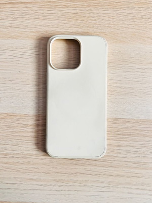 Iphone 13 Pro case used with MagSafe