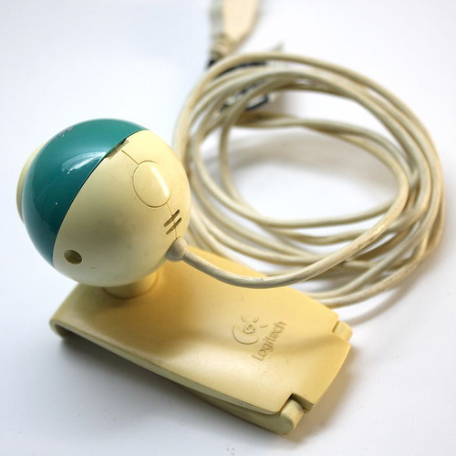 Logitech QuickCam Webcam V-UAP42 used with manual focus