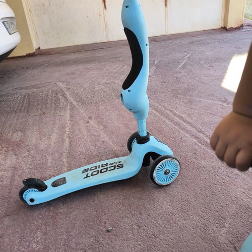 Tricycle scooter used, child can sit