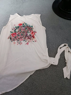 Sfera large t-shirt used, white with design