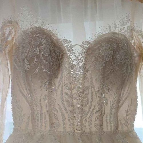 Wedding dress with train, size 42, white, worn once