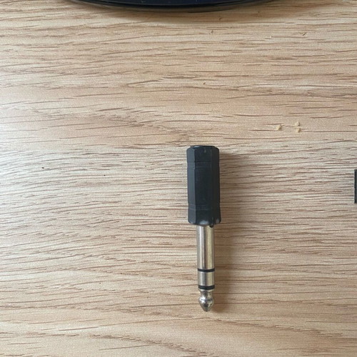 Audio adapter used for headphone jack