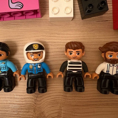 Lego Dublo figures and blocks used, pack