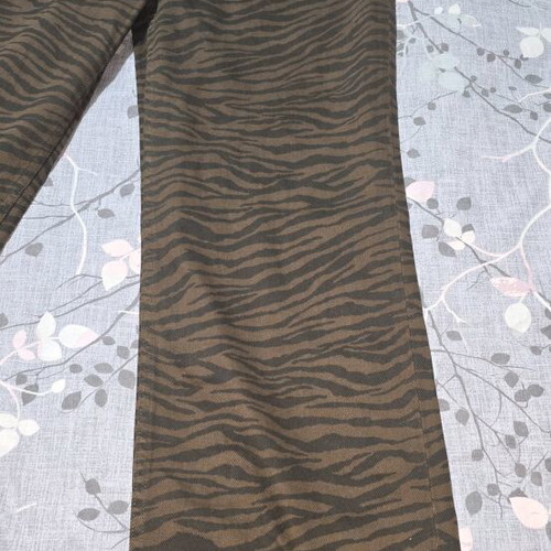 Mango straight animal print jean new, size XL