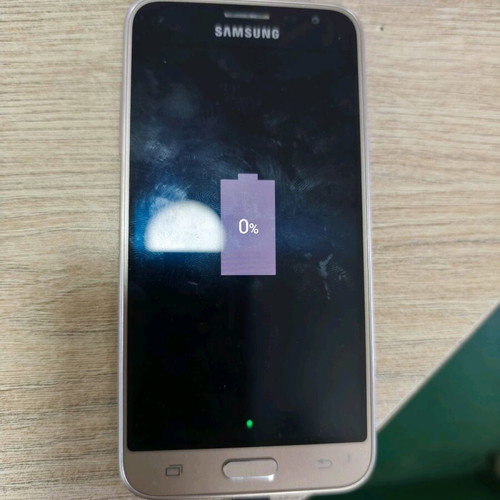 Samsung Galaxy J3 used, for parts, pack of 2 phones