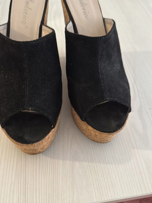 Platform sandals size 39, black
