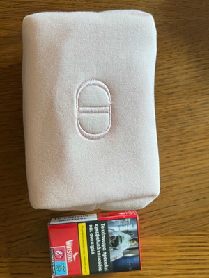 Dior pouch new in pale pink color