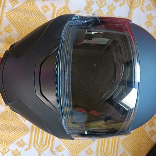 Helmet like new, with box and accessories