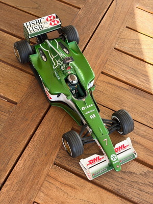 Jaguar R1 1:18 Hot Wheels model car like new