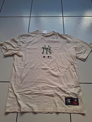 New Era x Champion T-shirt μπεζ, σαν καινούργιο, μέγεθος S