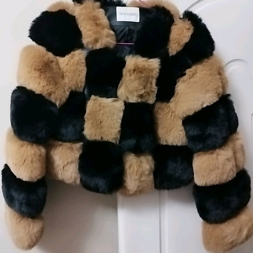 Eco fur jacket Small, new, black and beige checkered