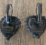 Earrings black hearts new