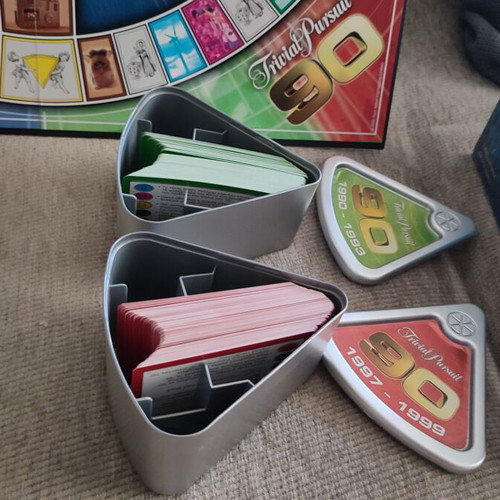 Trivial Pursuit 90s used, collectible edition with 1,800 questions