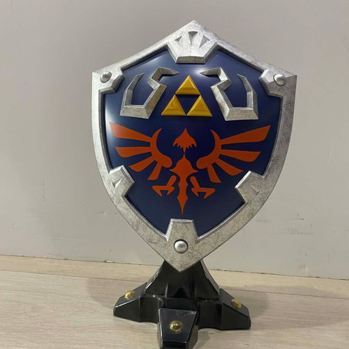 The Legend of Zelda Breath of the Wild Hylian Shield Collector's Edition like new