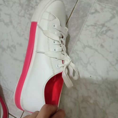 Women's athletic shoes used, size 38, white