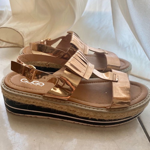 Πέδιλα πλατφόρμες μεταχειρισμένα GoGo Shoes, χρυσά, μέγεθος 39