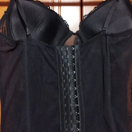 Lace Bustier like new, black, size 95B